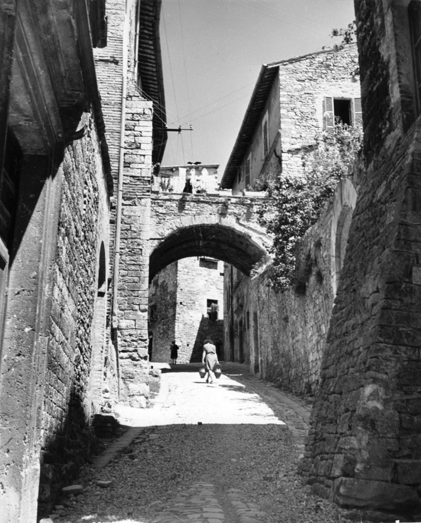 Assisi. Via San Gregorio