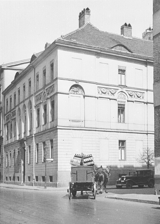 Oberwallstraße 21, Ecke Werdersche Rosenstraße