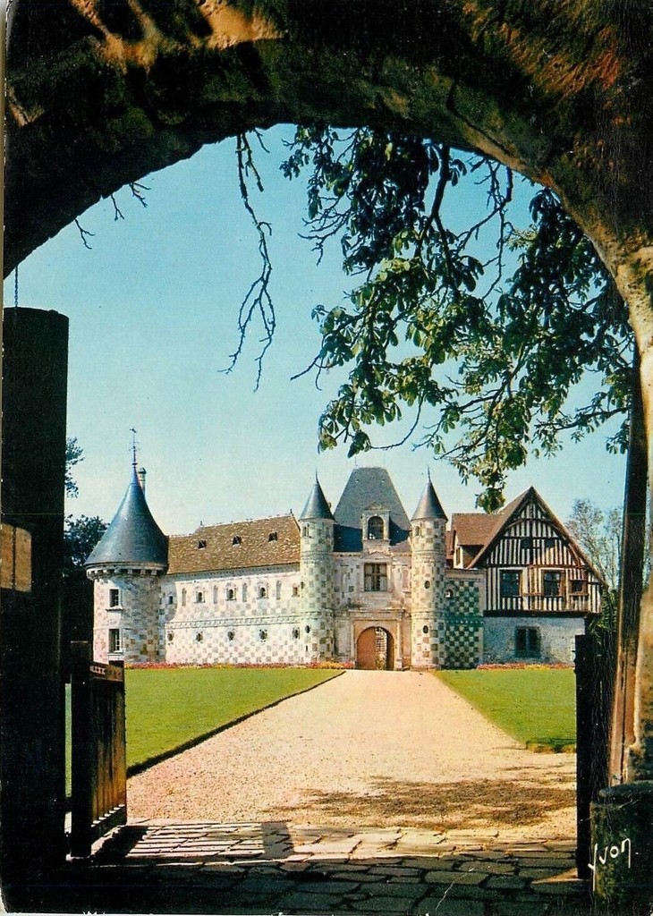 Saint-Germain-de-Livet: Entrée du Château