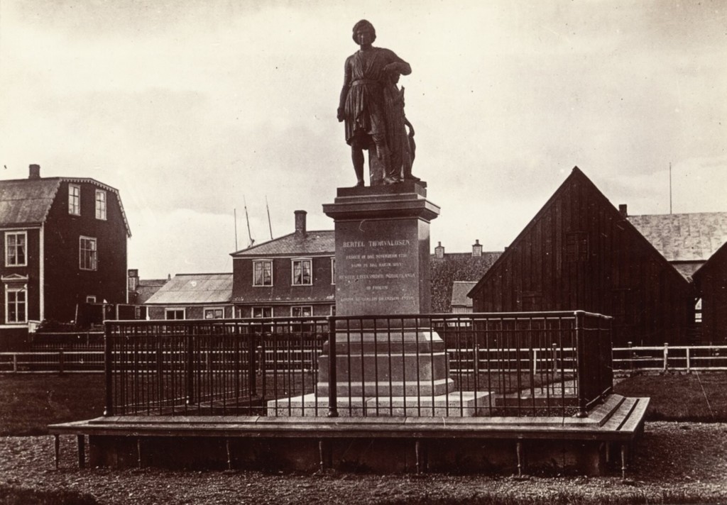Thorvaldsen's monument
