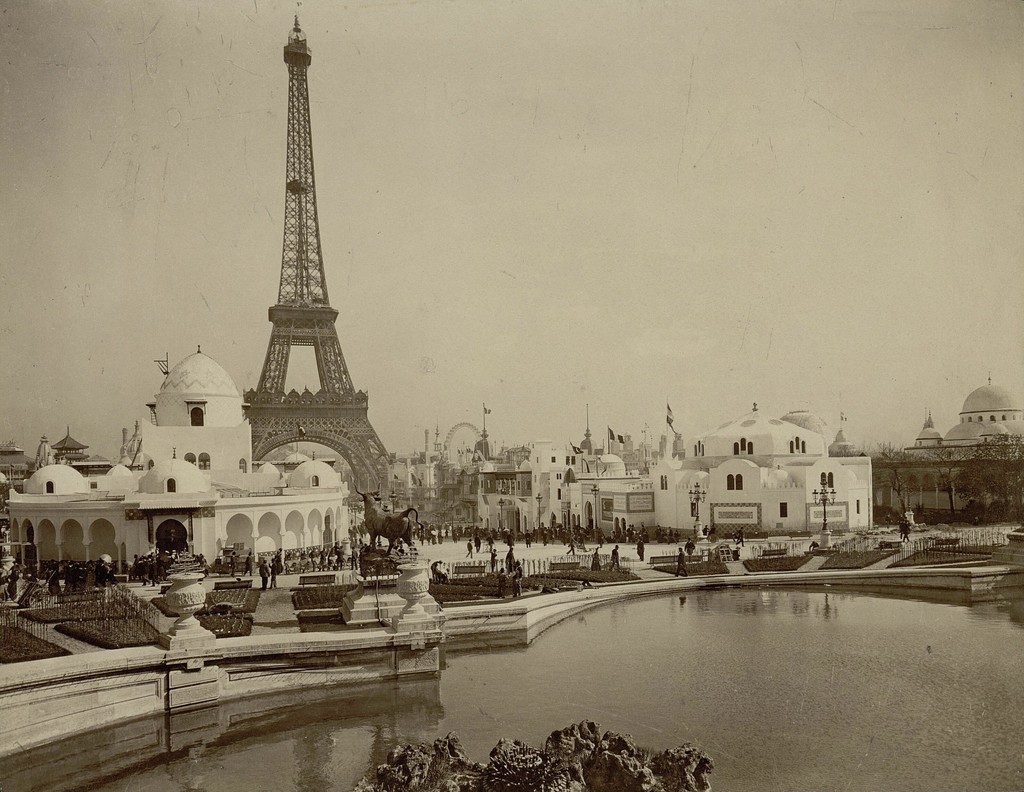 Exposition Universelle de 1900. Exposition universelle 1900. Vue de la Tour Eiffel