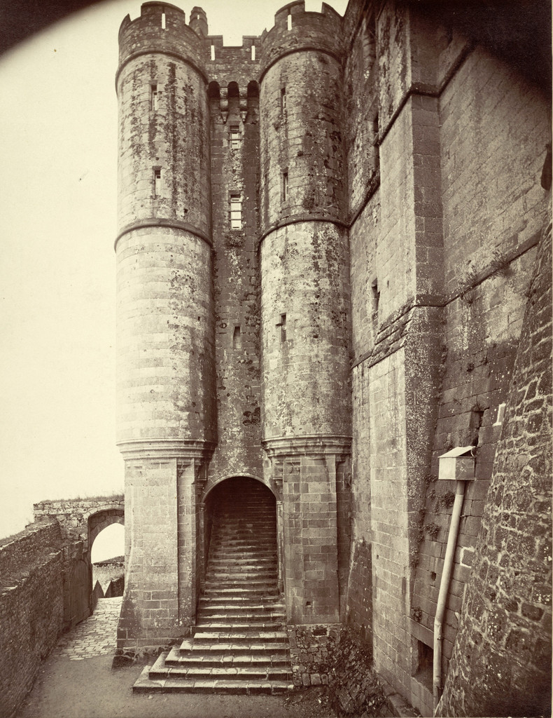 Mont Saint-Michel et son abbaye. le Barbican