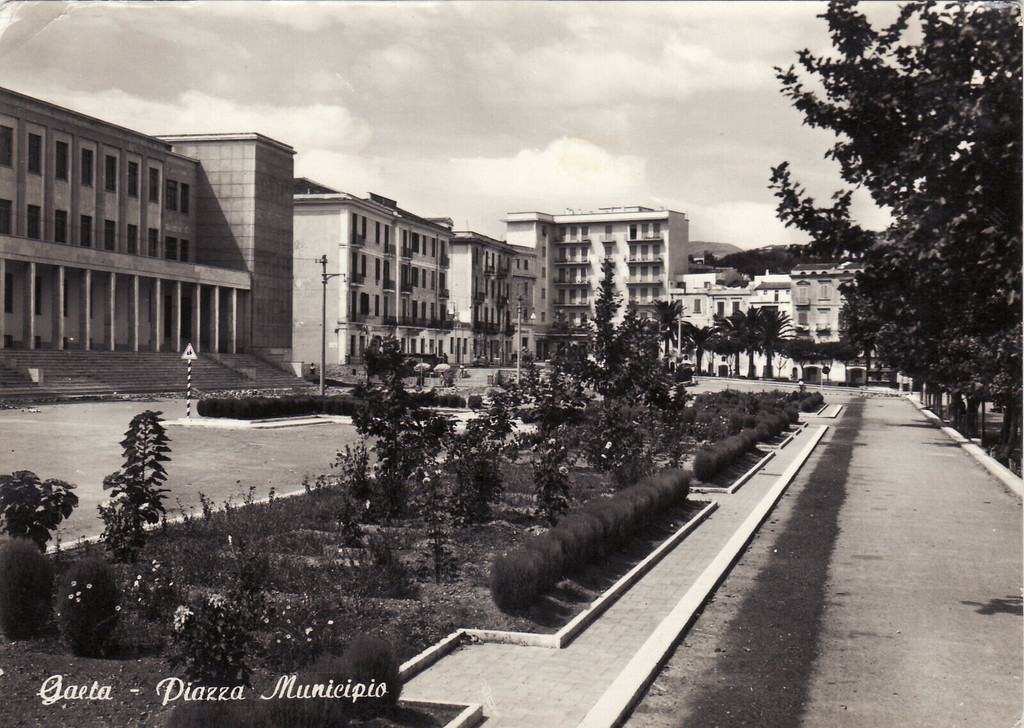 Gaeta, Piazza Municipio