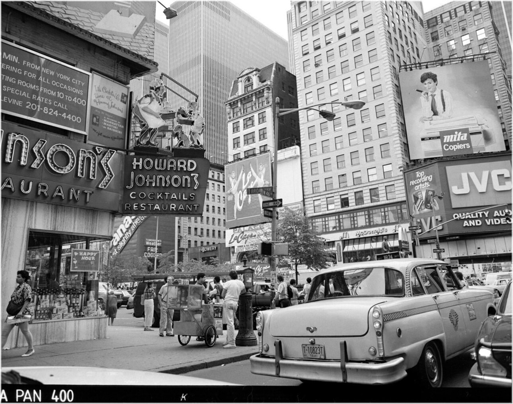 “Howard Johnson’s” “Checker Taxi” Times Square. 1986