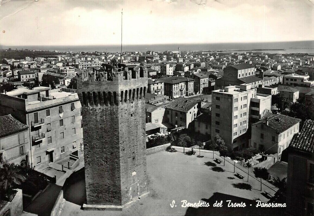 San Benedetto del Tronto, Torre dei Gualtieri