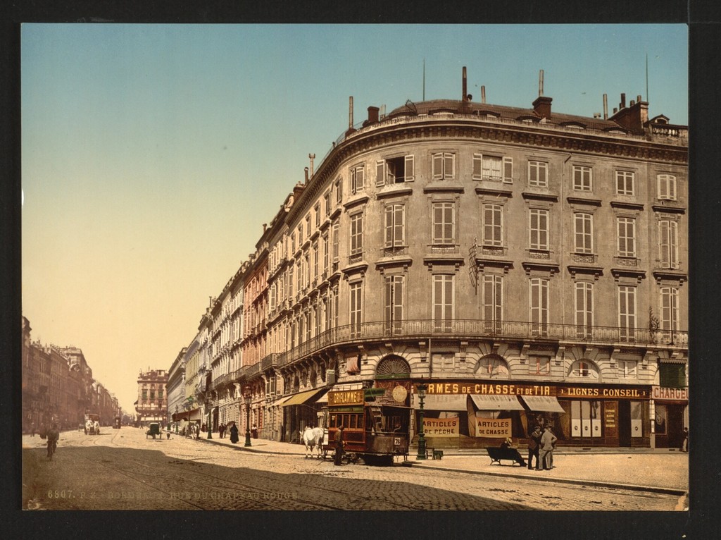 Rue Chapeau Rouge, from the Place Richelieu. Bordeaux