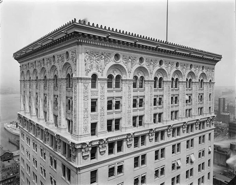 2 Rector Street. United States Express Co. Building, detail of upper part.