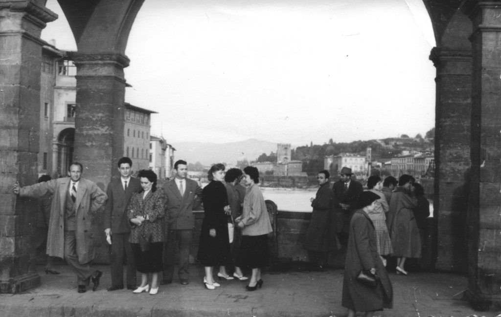 Turisti a Ponte Vecchio