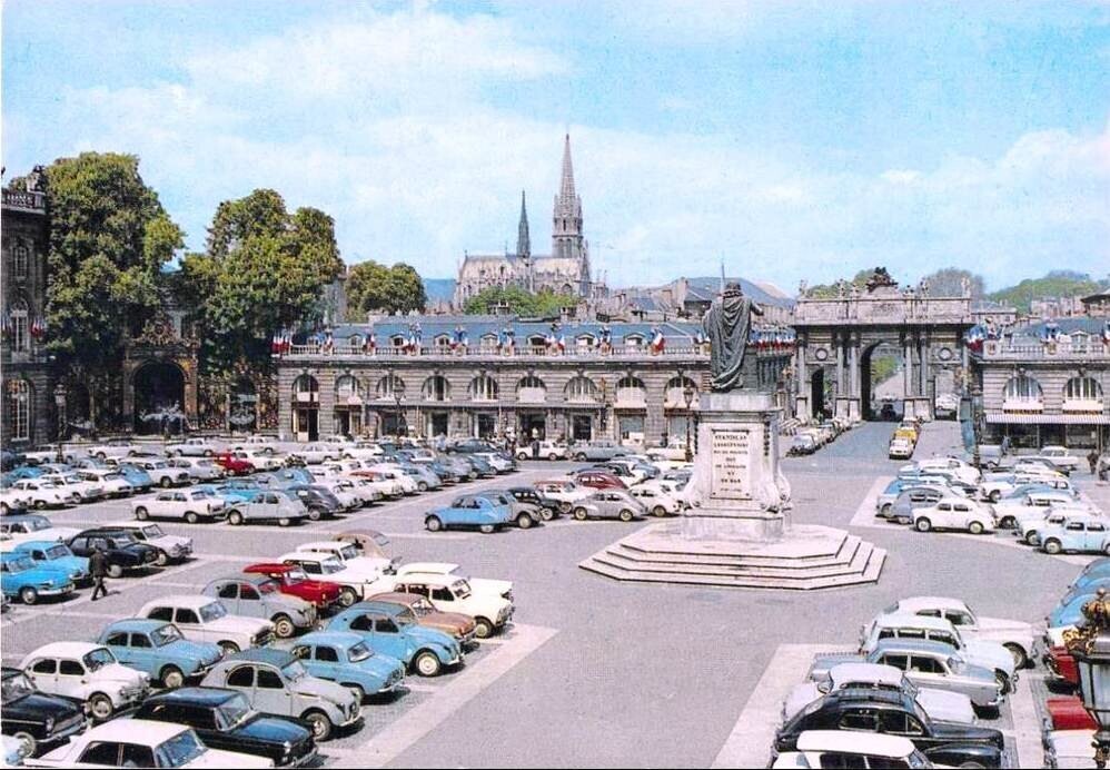 La Place Stanislas, l'Arc de Triomphe et l'Eglise Saint-Epvre