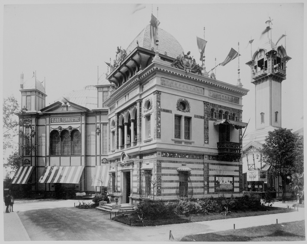Exposition universelle de 1889: Pavillon de République de Salvador et Globe Terrestre