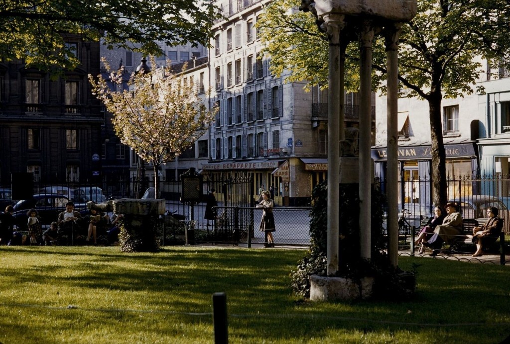 Square Laurent Prache dans le quartier de Saint-Germain-des-Prés