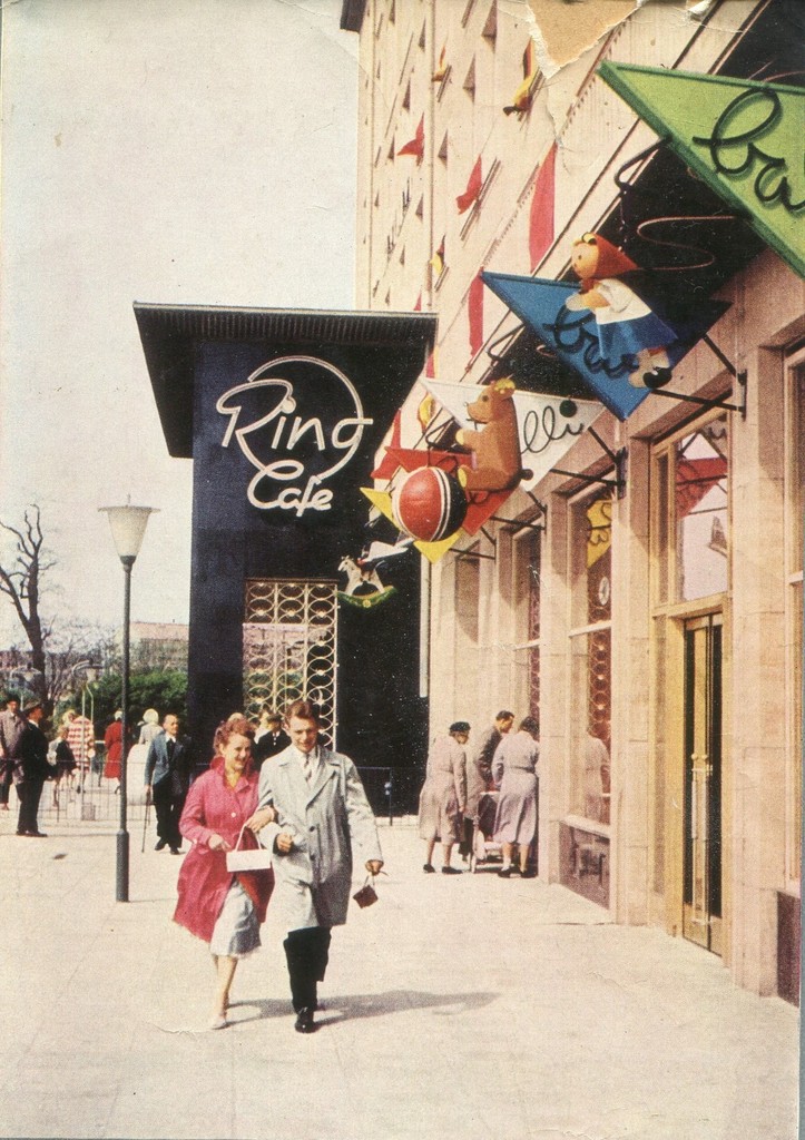 Ring Cafe.