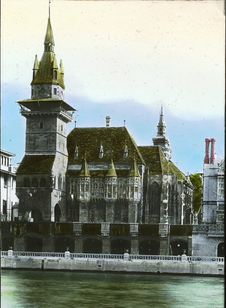 Paris Exposition: Hungarian Pavilion