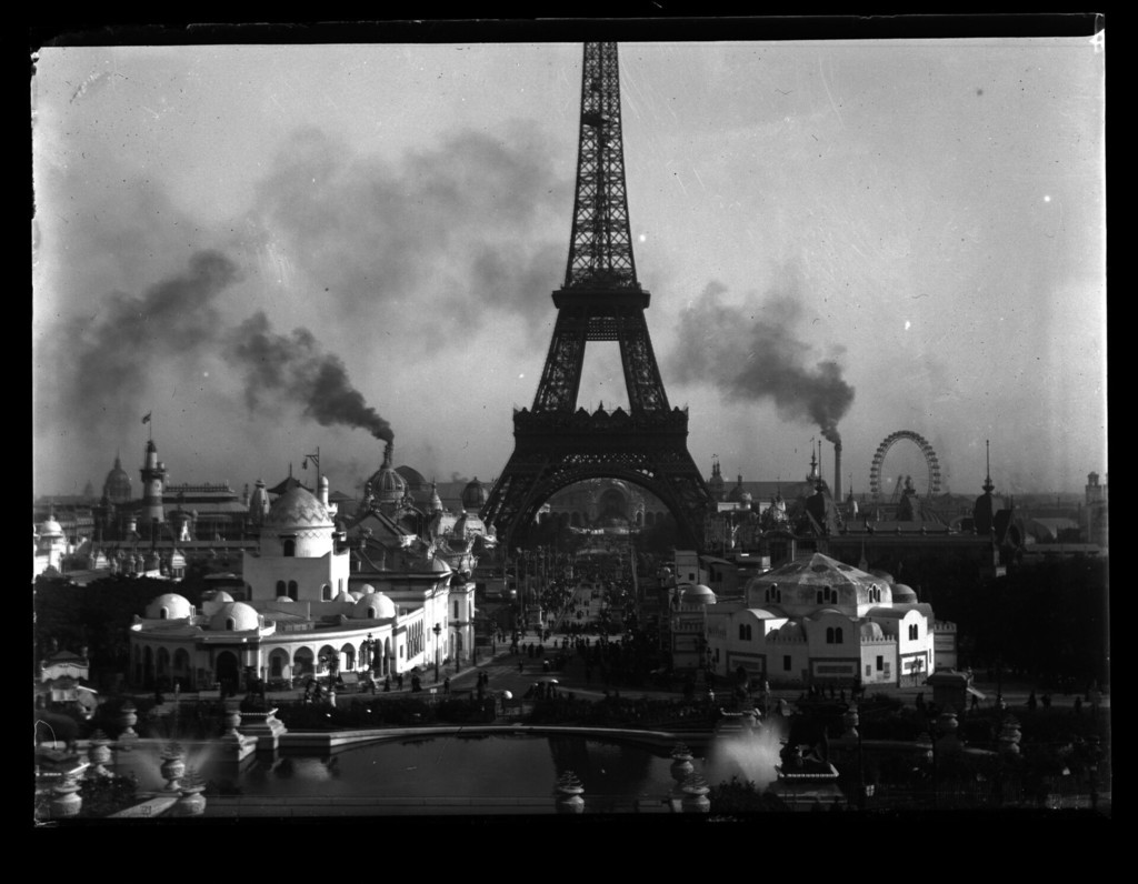 Exposition universelle: vue générale et tour Eiffel oct. 1900