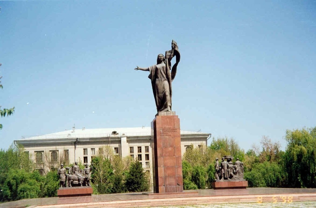 Монумент Борцам революции
