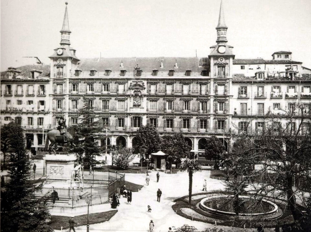 Plaza Mayor ajardinada