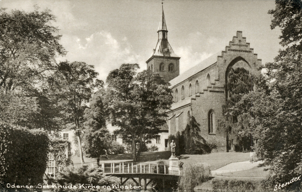 Sct. Knuds Kirke og Kloster. Eventyrhaven