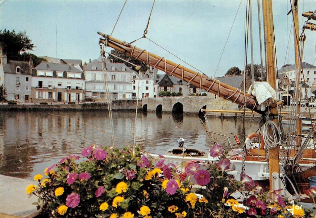 Auray. Le port et le pont Saint-Goustan