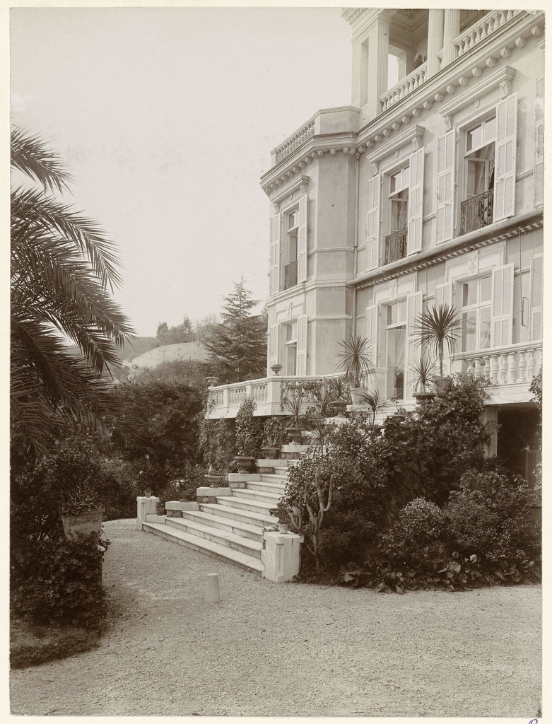 Menton-Garavan. Villa Louise