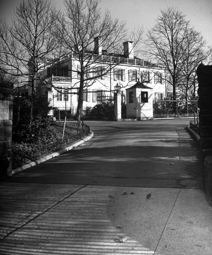 Exterior of mayoral residence, Gracie Mansion