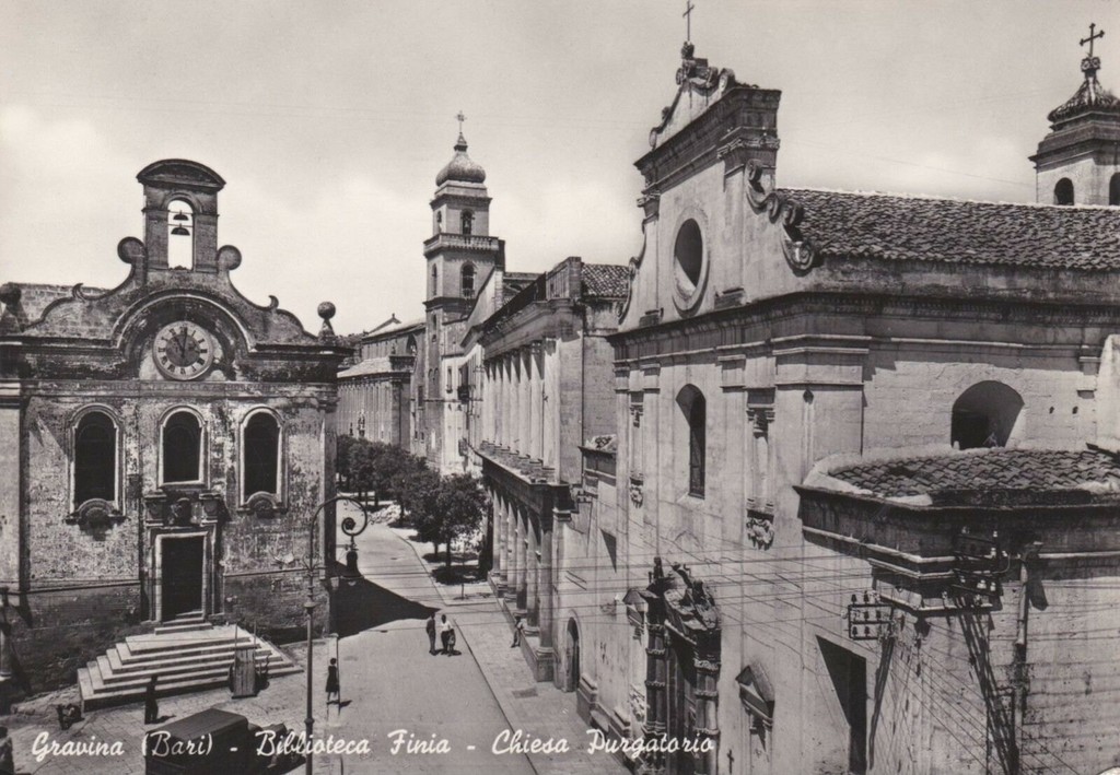 Gravina di Puglia, Biblioteca Finia e Chiesa del Purgatorio