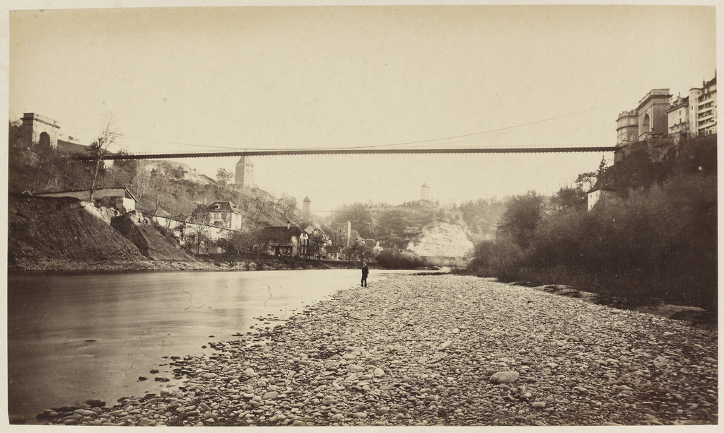 Fribourg. Le grand pont suspendu