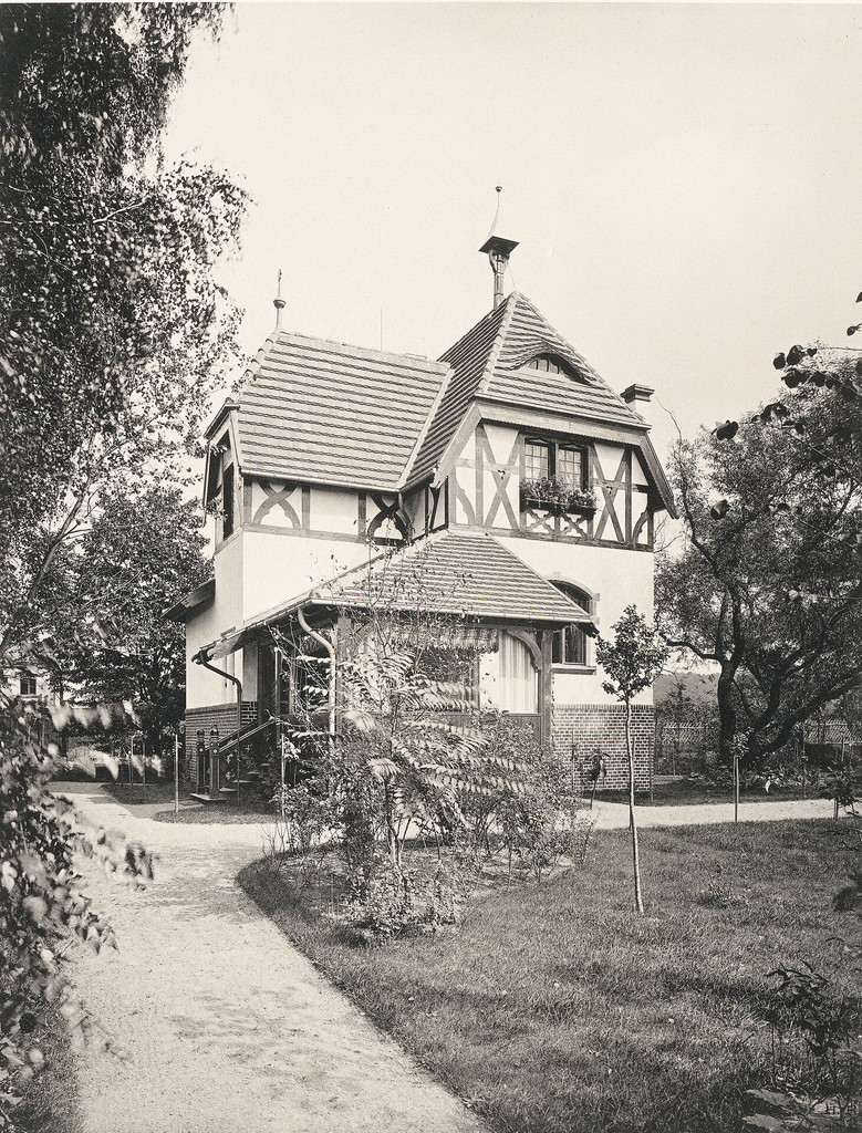 Neubabelsberg, Villa Matthias von Holst