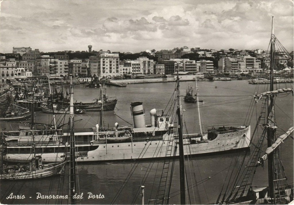 Anzio, Panorama dal porto