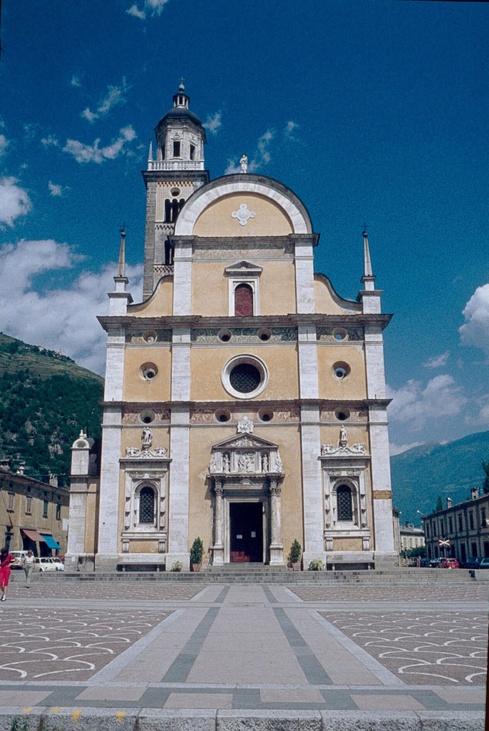La facciata rinascimentale del santuario della Madonna di Tirano