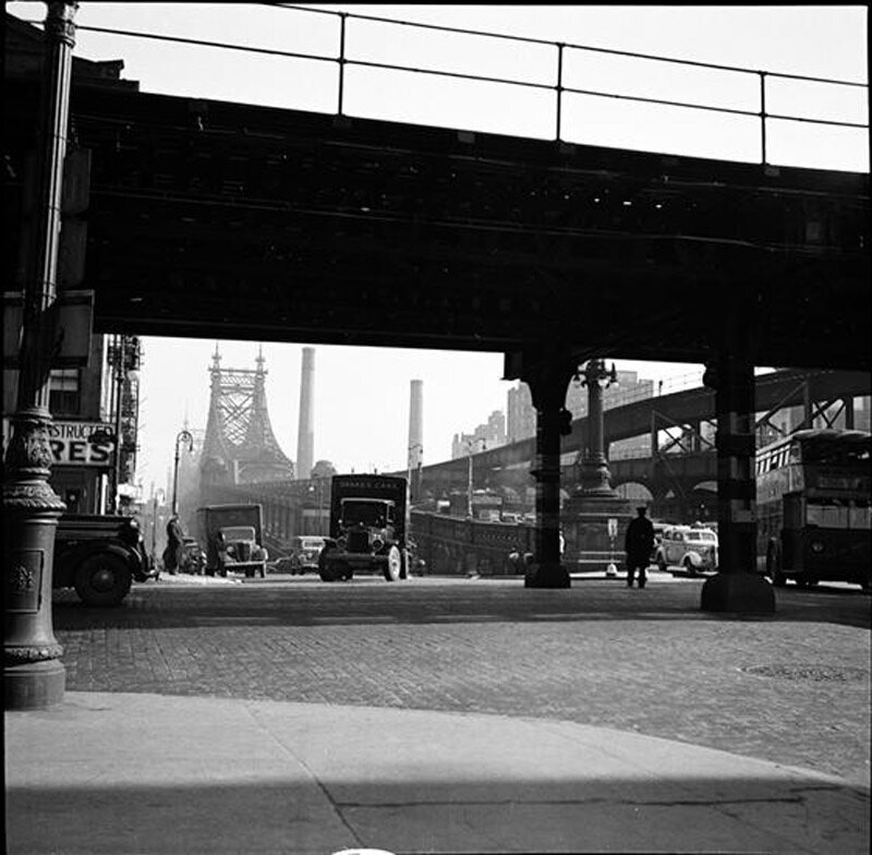The Queensboro Bridge from under the 2nd Avenue Line of the elevated railroad.
