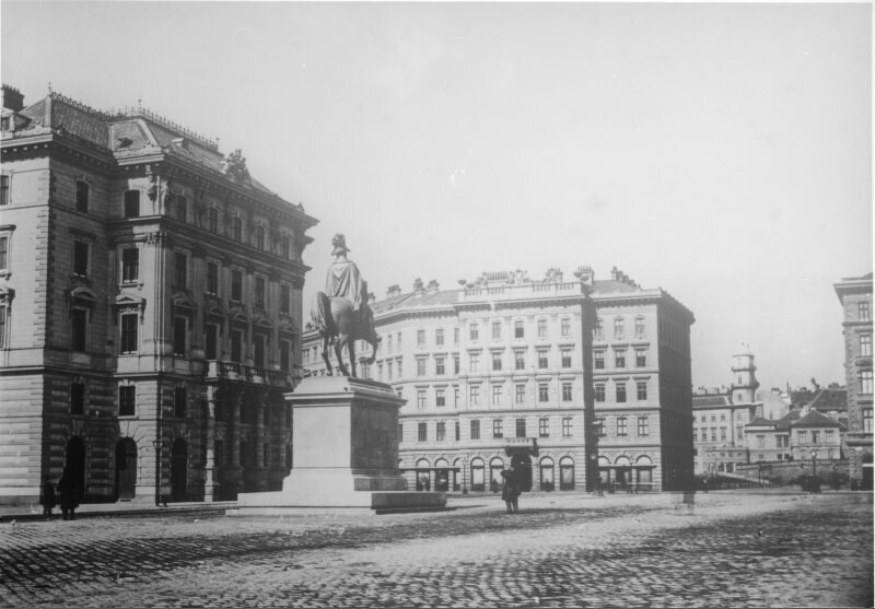 Schwarzenbergstraße 12