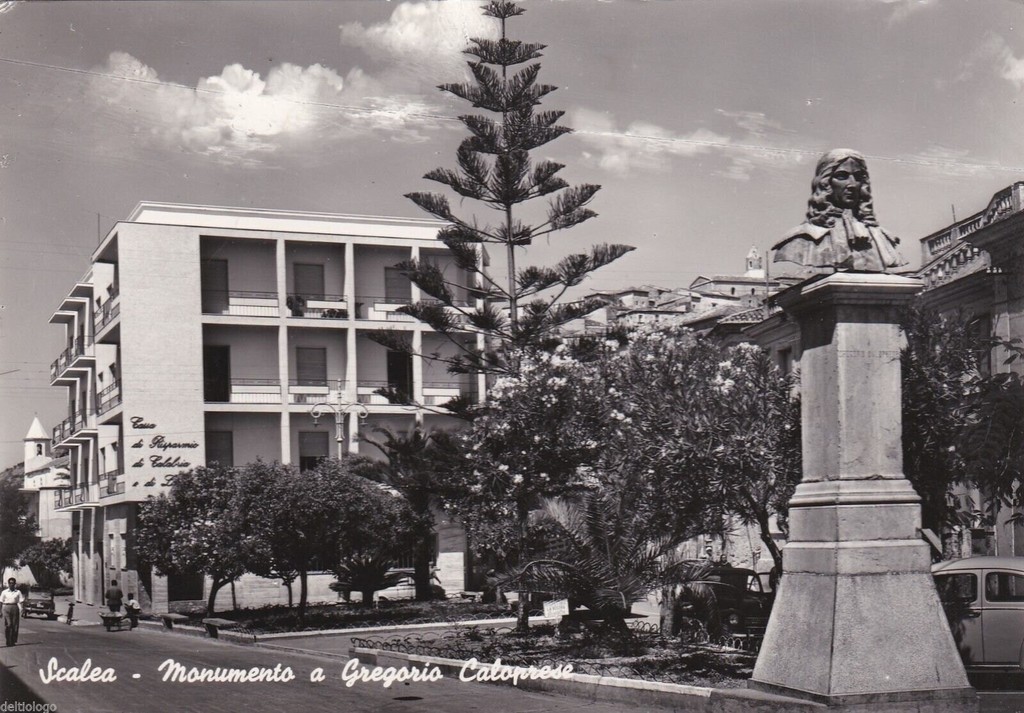 Scalea, Monumento a Gregorio Caloprese
