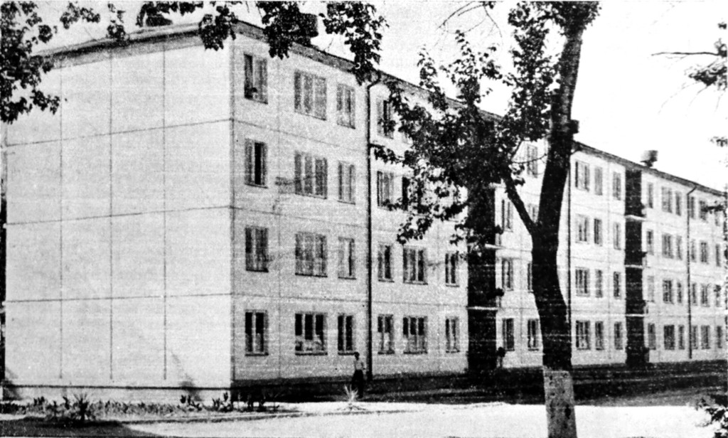 Первый крупнопанельный дом, построенный Ташкентским ДСК