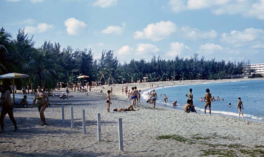 Cronobook - Playa de Bacuranao (1970's)