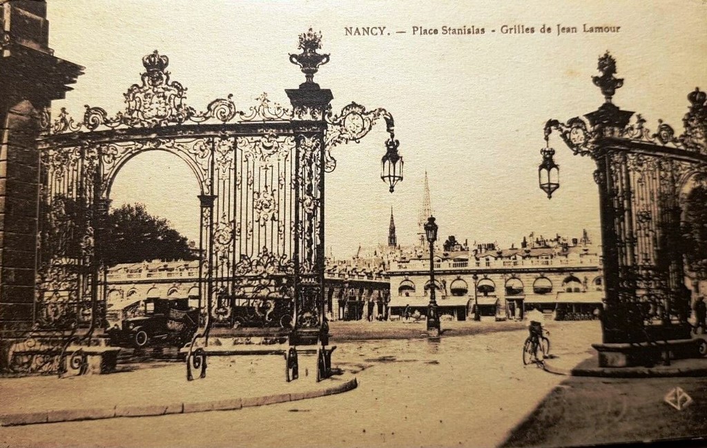 Place Stanislas. Grilles de Jean Lamour