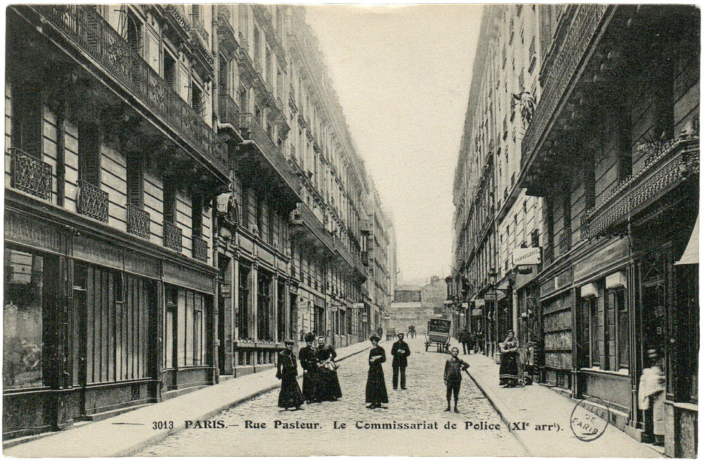 Rue Pasteur. Le Commissariat de Police