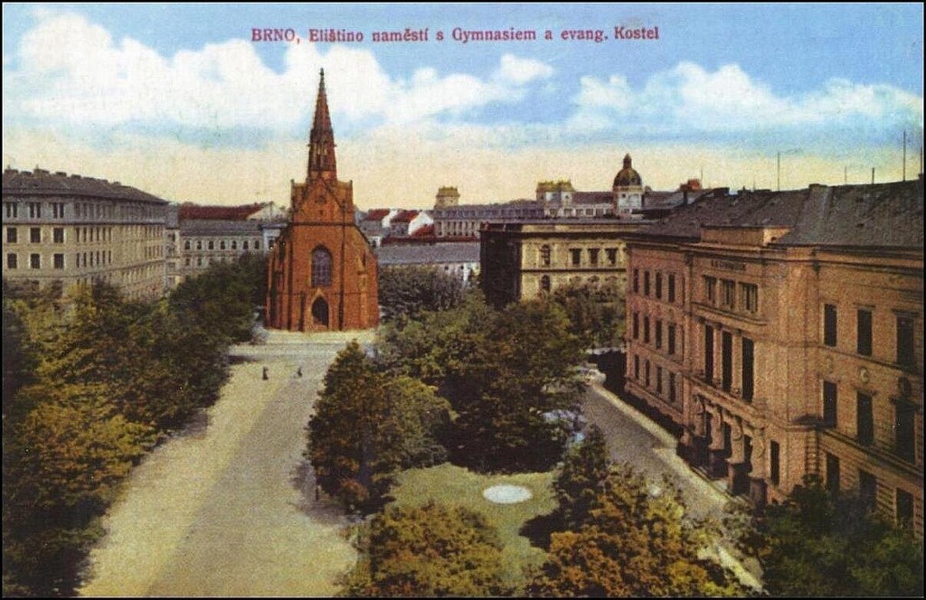 Brno, Komenského náměstí, Eliščino náměstí s evangelickým kostelem a gymnáziem
