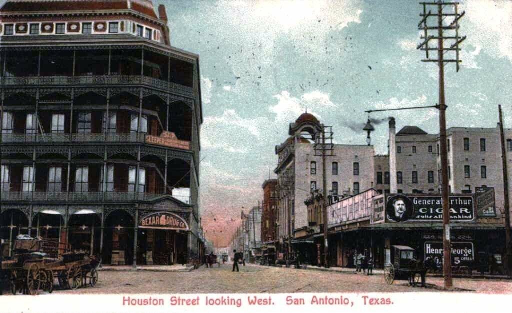 Alamo Plaza / East Houston Street / North Alamo Street
