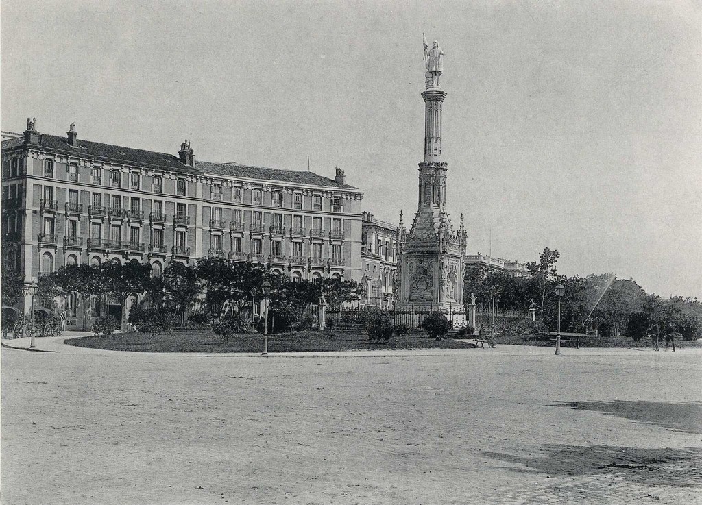 Plaza y Monumento de Colón
