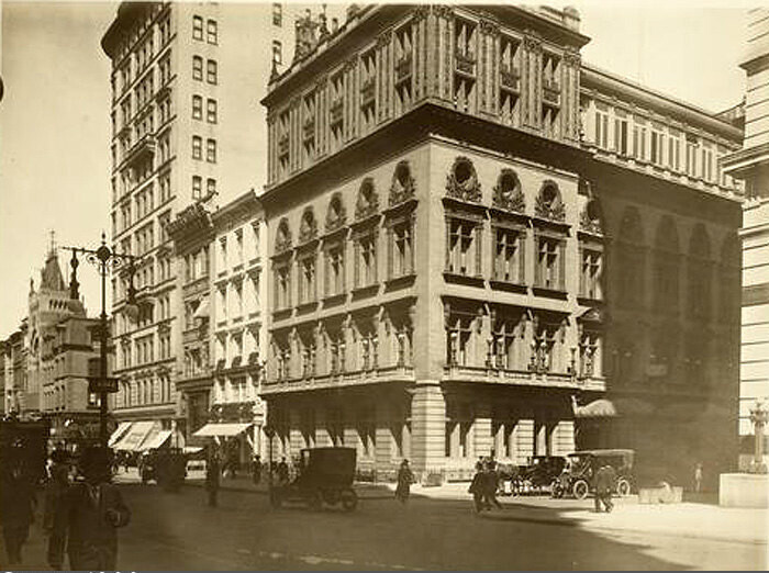 North on east side of Fifth Avenue from 44th Street, showing Delminoco's