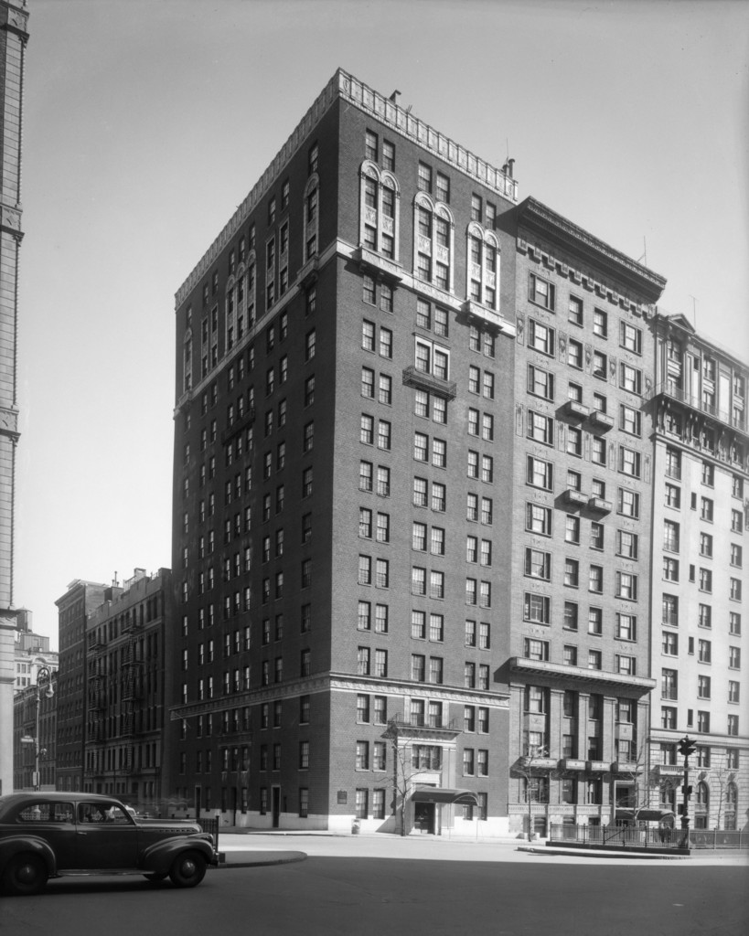 935 Park Avenue at 81st Street, southeast corner. Apartment buildings