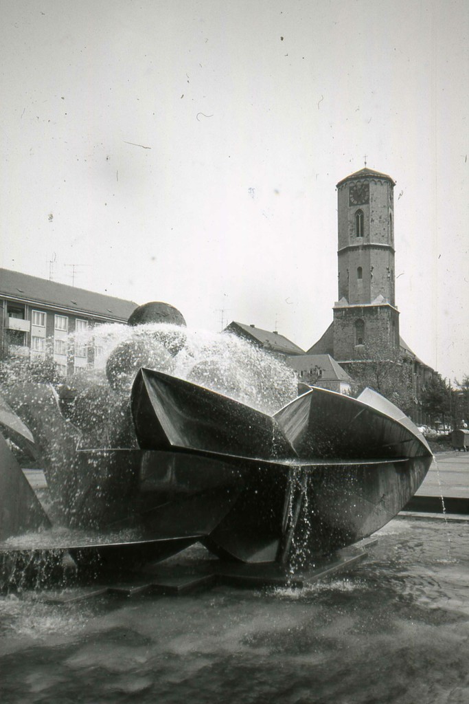 Brunnen auf dem Platz der Kosmonauten