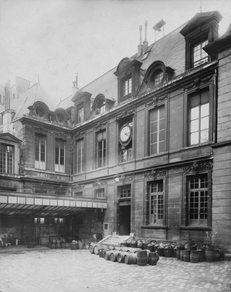Pharmacie Centrale des Hôpitaux, Hôtel de Miramion, 47 quai de la Tournelle