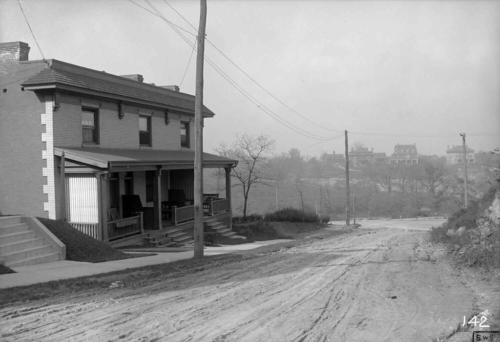 Fennimore Street at the east corner of Gettysburg Street