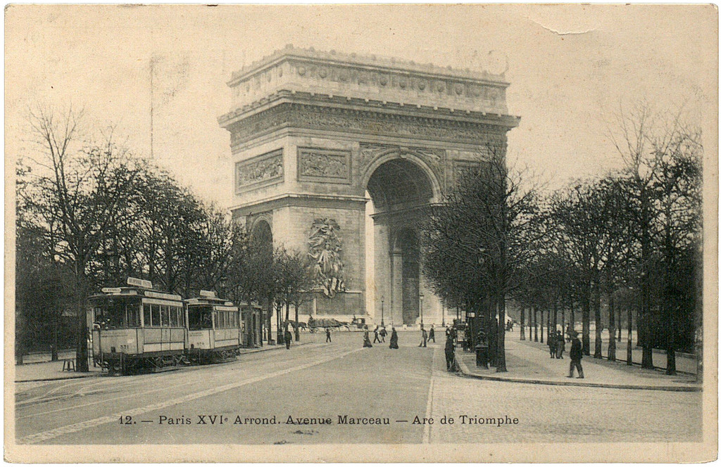 Avenue Marceau. Arc de Triomphe