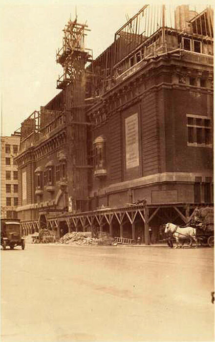 Remodelling 69th Regiment Armory, Lexington Avenue, west side, from 26th to 25th Streets