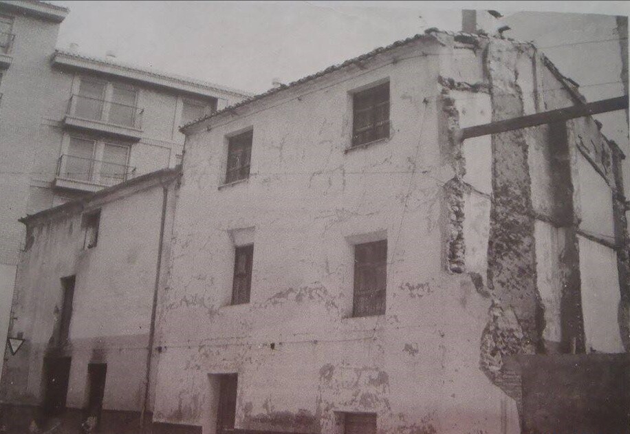 Casas antiguas en calle Tibi