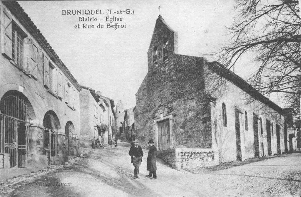 Bruniquel - Mairie, Église et Rue du Beffroi