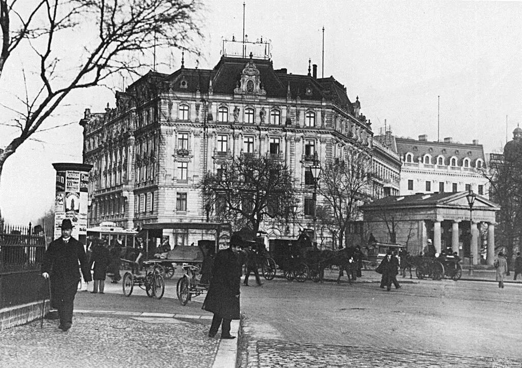 Potsdamer Platz. Palasthotel