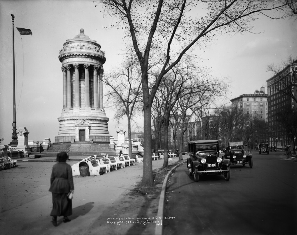 Soldiers and Sailors Monument, Riverside Drive